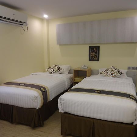 Hotel Mila Noa Янгон Екстер'єр фото